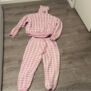 SKIMS Pink and White Checkered Set
